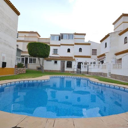 Villa Agradable Adosado Con Piscina, Duchas Hidromasaje Torrevieja Exterior foto