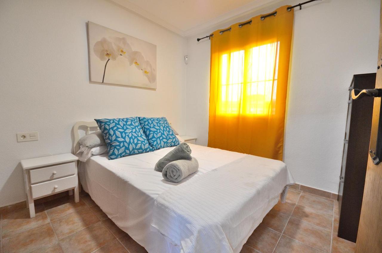 Villa Agradable Adosado Con Piscina, Duchas Hidromasaje Torrevieja Exterior foto