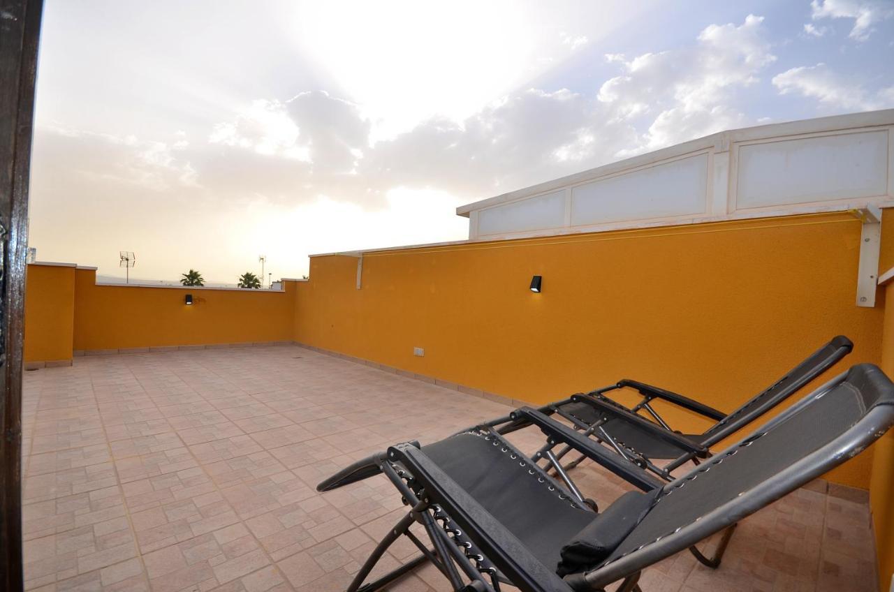 Villa Agradable Adosado Con Piscina, Duchas Hidromasaje Torrevieja Exterior foto