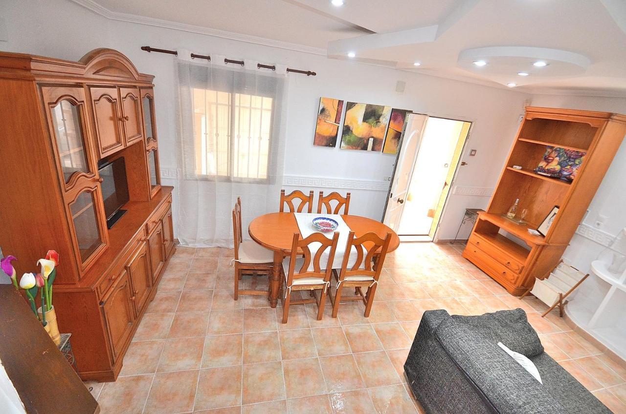 Villa Agradable Adosado Con Piscina, Duchas Hidromasaje Torrevieja Exterior foto