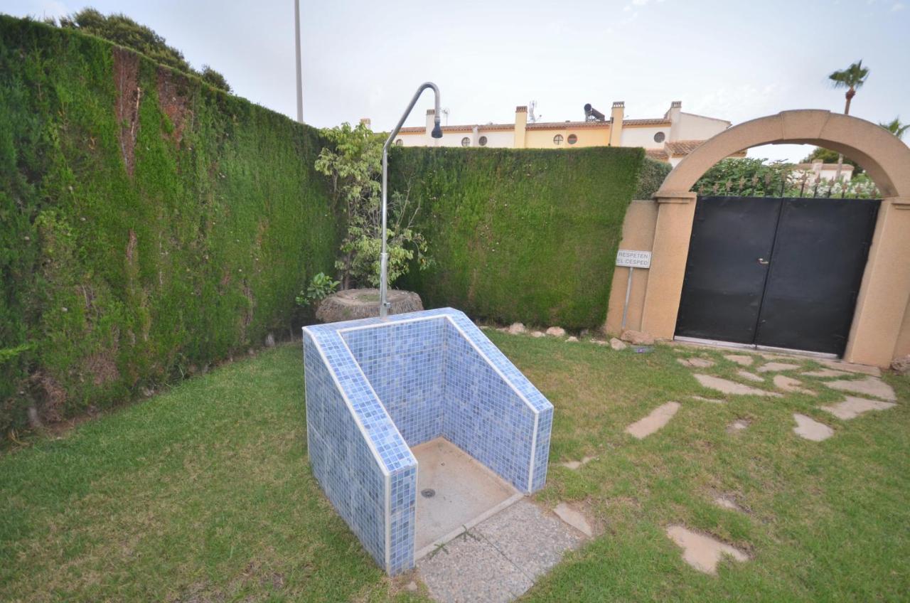 Villa Agradable Adosado Con Piscina, Duchas Hidromasaje Torrevieja Exterior foto